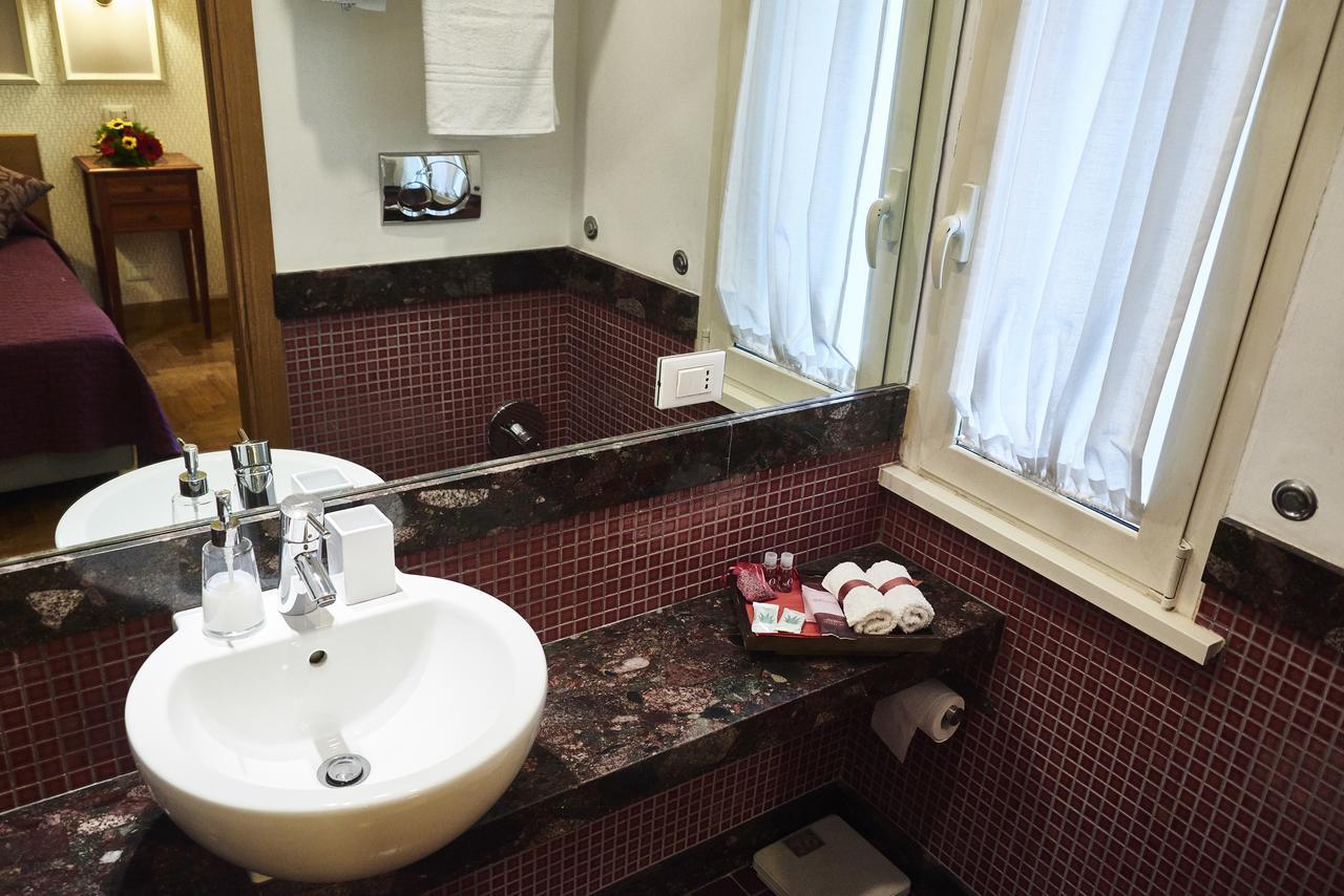 Domus Cavour Guest House Rome Exterior photo