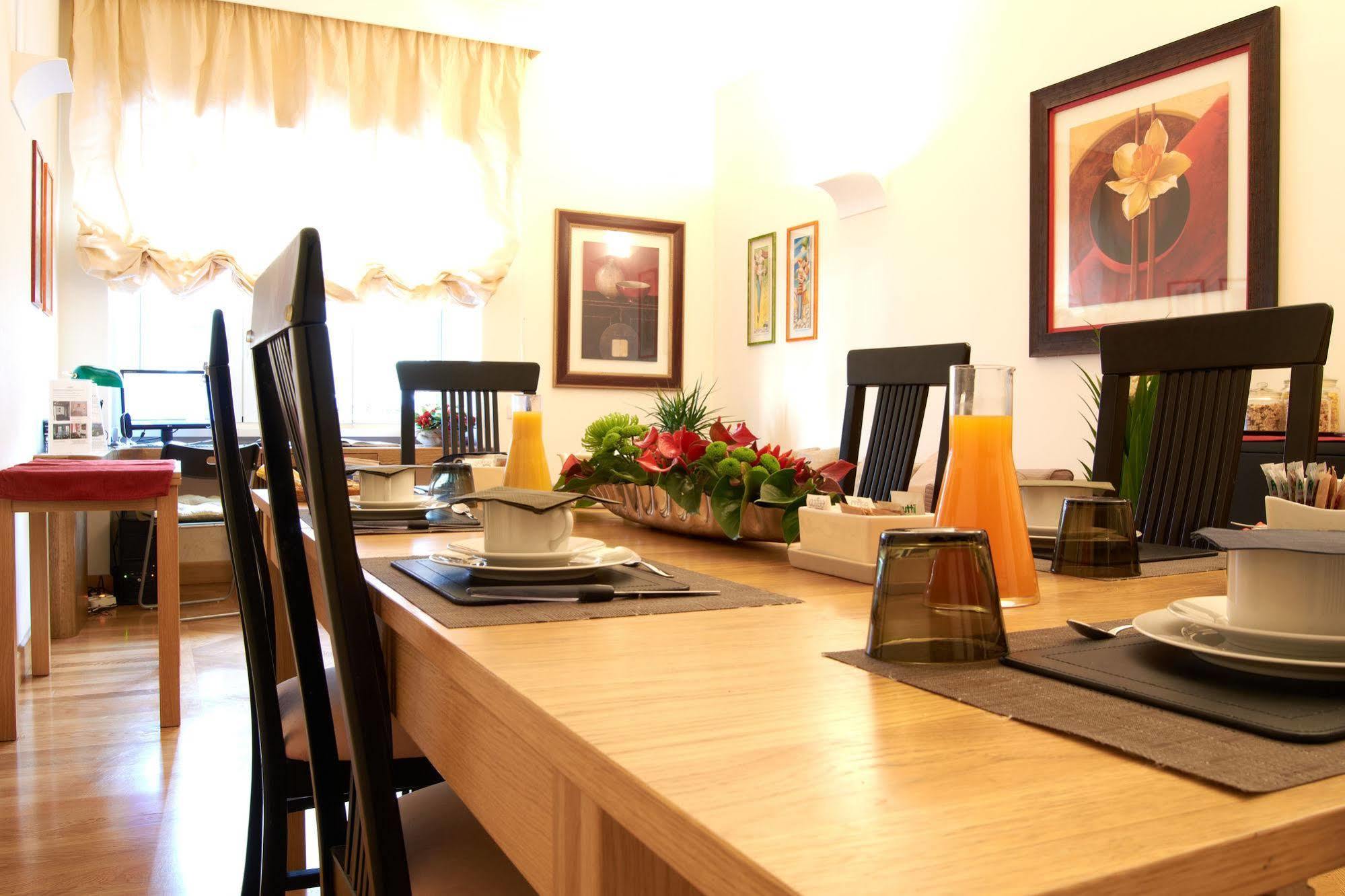Domus Cavour Guest House Rome Exterior photo