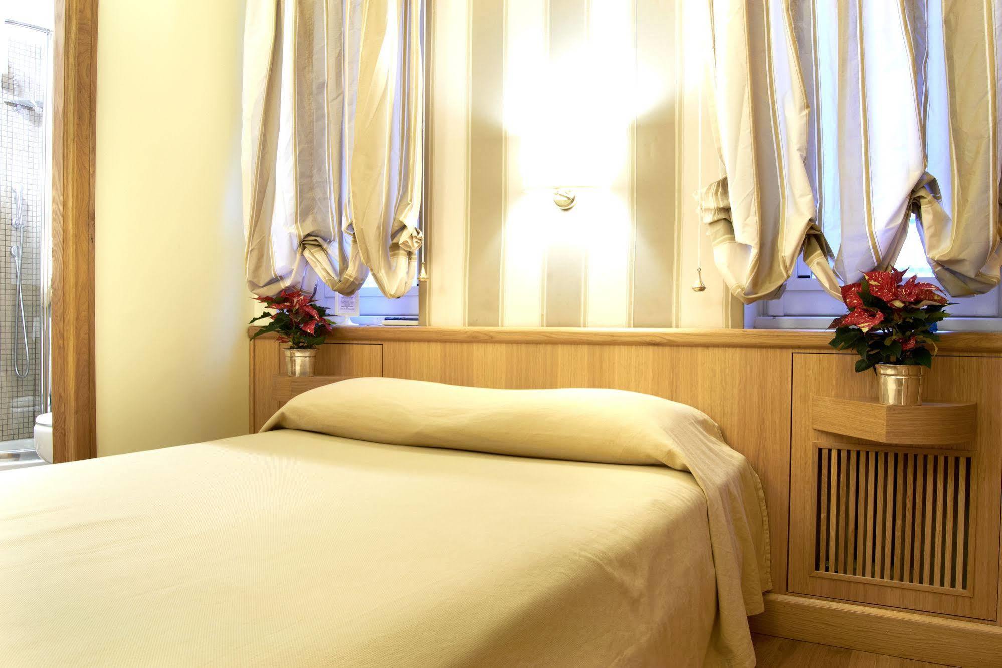 Domus Cavour Guest House Rome Exterior photo
