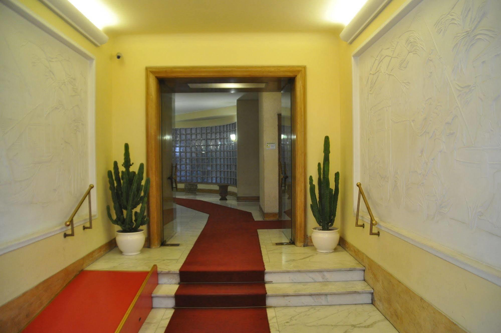 Domus Cavour Guest House Rome Exterior photo